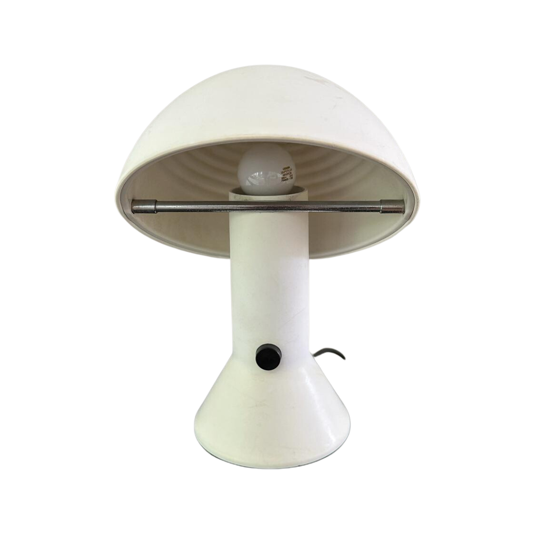 Vintage witte Elmetto tafellamp. Italiaans design uit de jaren '70 ontworpen door Elio Martinelli voor Martinelli Luce