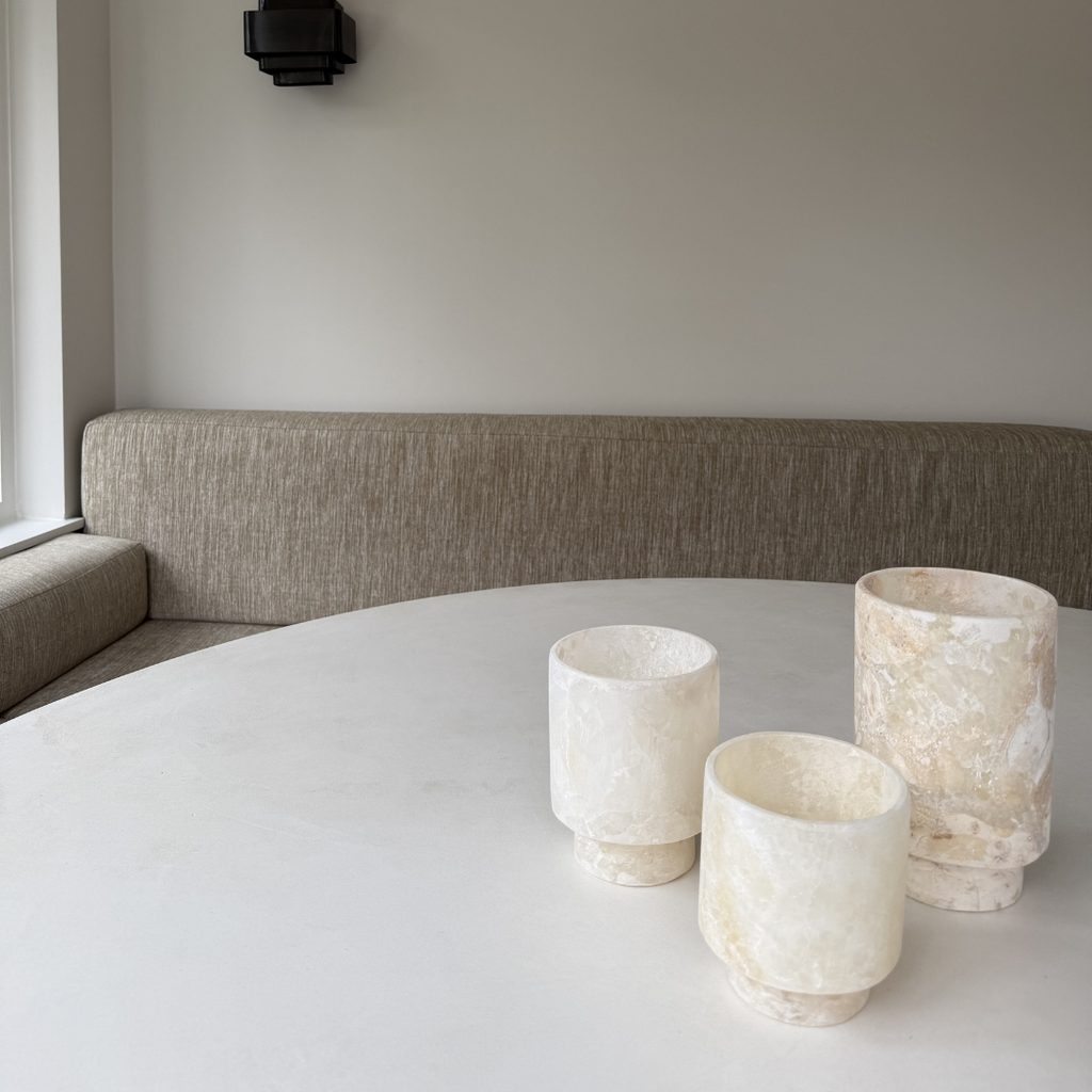 Luxe woonaccessoire Coupe waxinelichthouder van Alabaster als eyecatcher