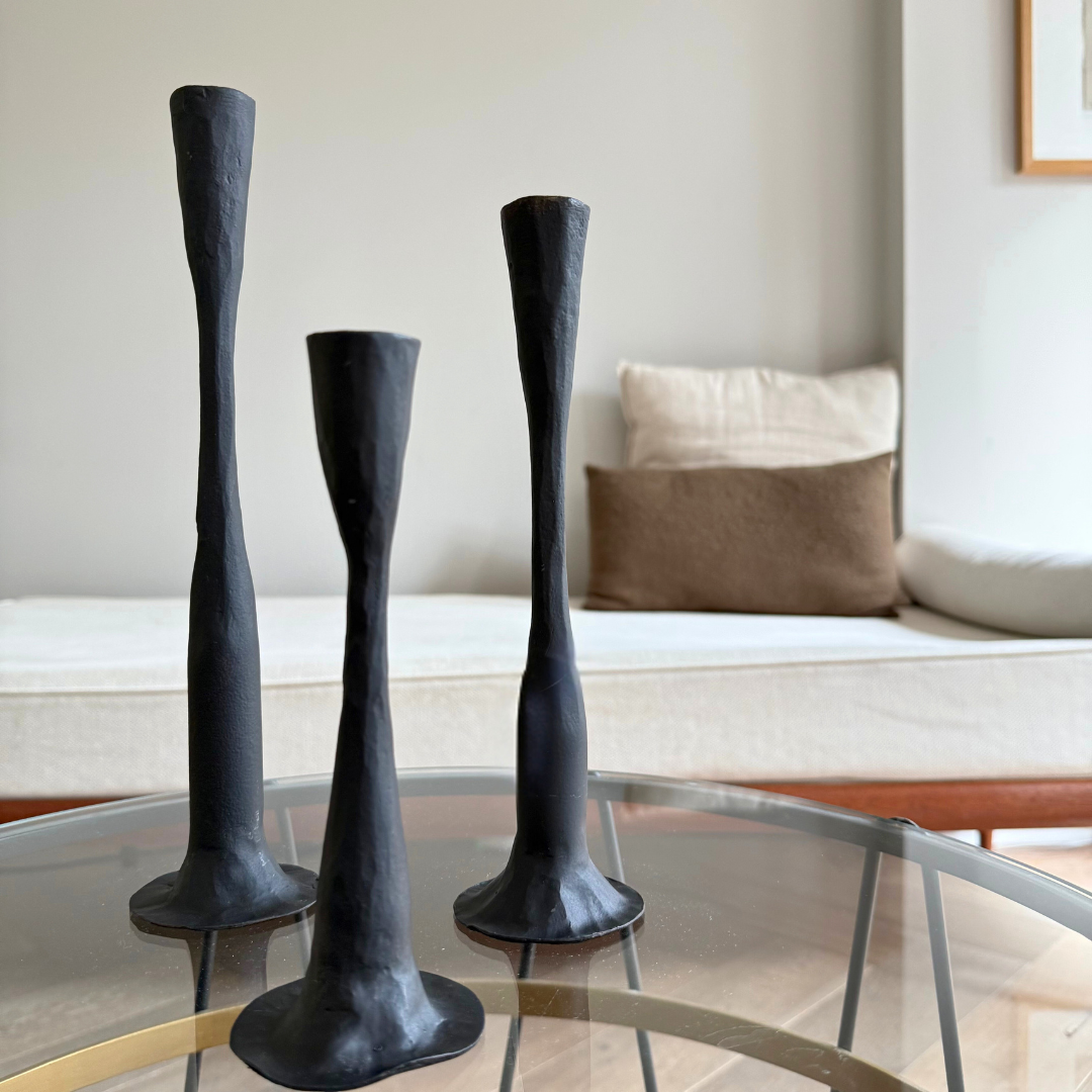 Ashraf set van 3 gietijzeren kandelaars op bijzettafel – tijdloos en authentiek statement