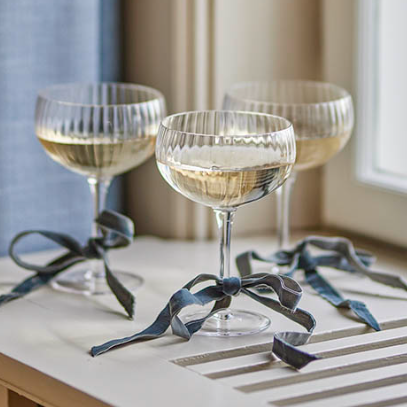 3 Astrid champagneglazen met een grijs fluwelen strik om de voet