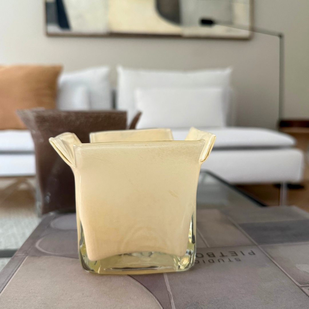 Mondgeblazen lantaarn van Olsson & Jensen in een mooie vanille kleur