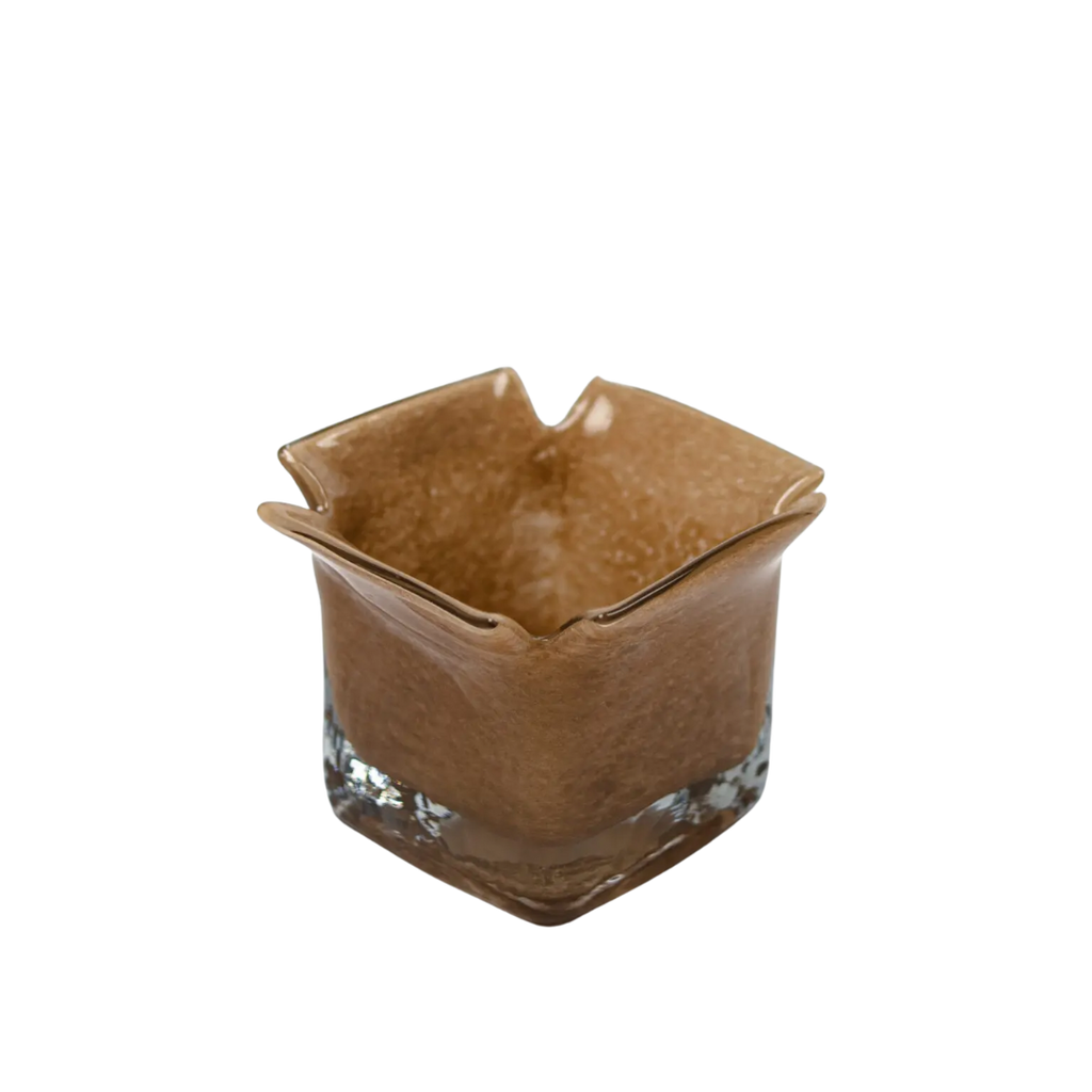Glazen lantaarn Atlas van Olsson & Jensen in een warme zand kleur 