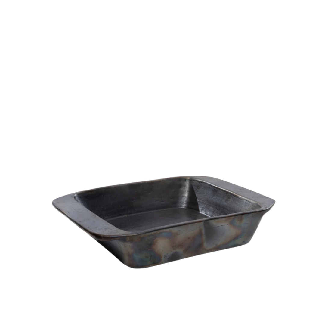Handgemaakte Burned Ovenschaal van Bazar Bizar – uniek keramiek voor stijlvolle presentatie.
