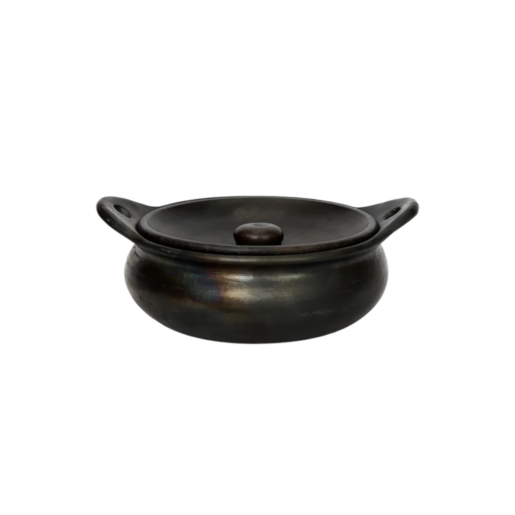 De Burned Pot van Bazar Bizar – handgemaakte terracotta pot met unieke burned finish.