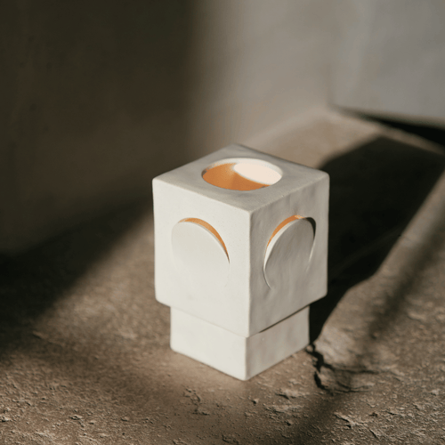 Eclipse tafellamp in wit voor sfeervolle verlichting