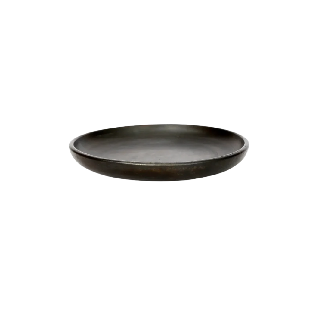 Bazar Bizar Burned Classic Bord maat S – handgemaakt keramiek, duurzaam en elegant.