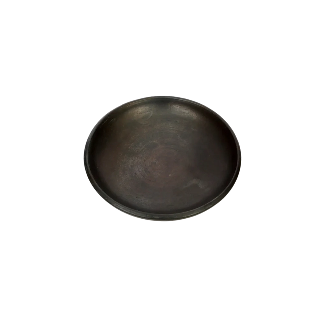 Bovenaanzicht van Het Burned Classic Bord maat M - natuurlijke aardetinten en unieke handgemaakte textuur.