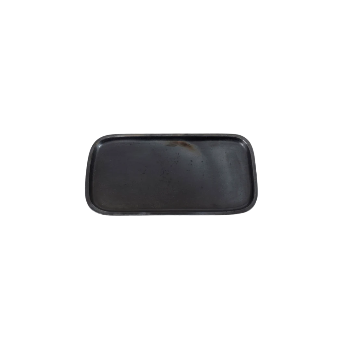 Bovenaanzicht van Het Burned Tapas Bord – warme aardetinten en rustieke uitstraling.