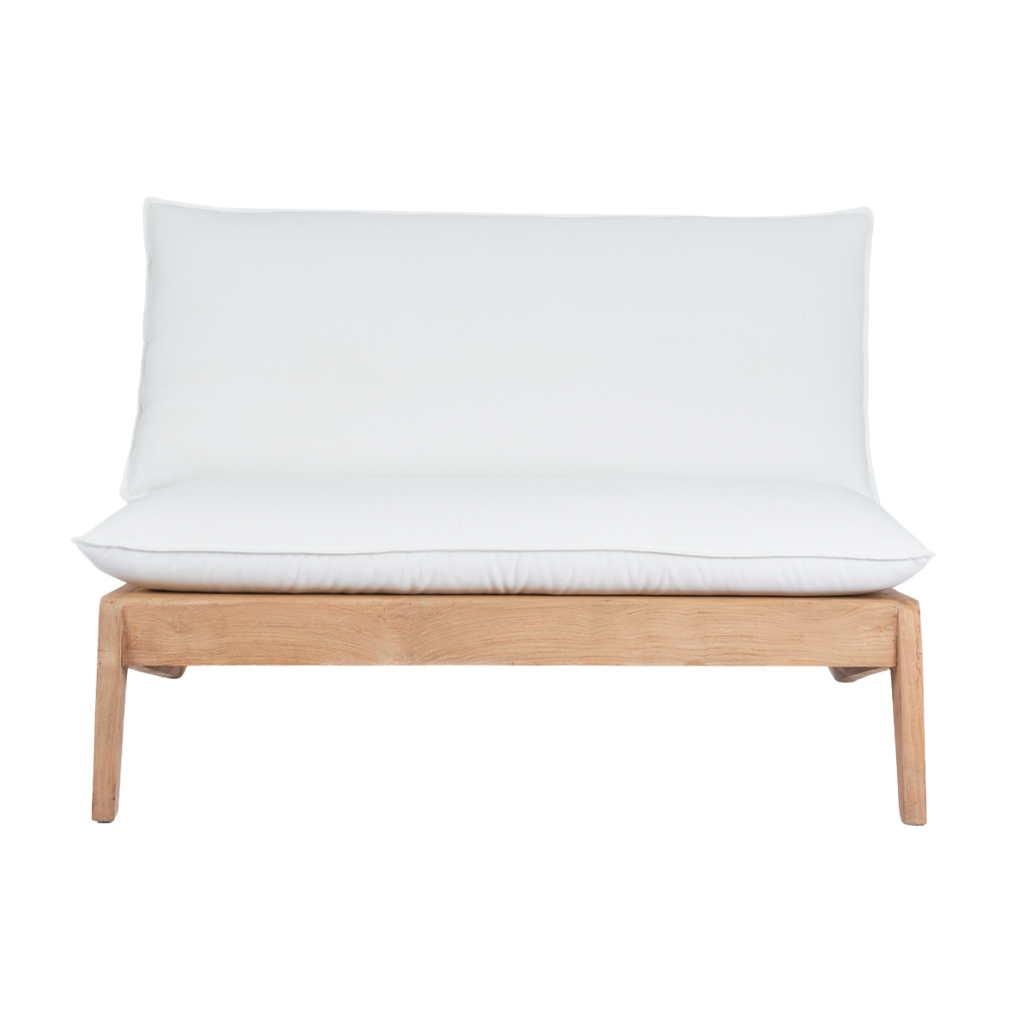 Luxe teak houten tweezitter met crèmekleurige kussens