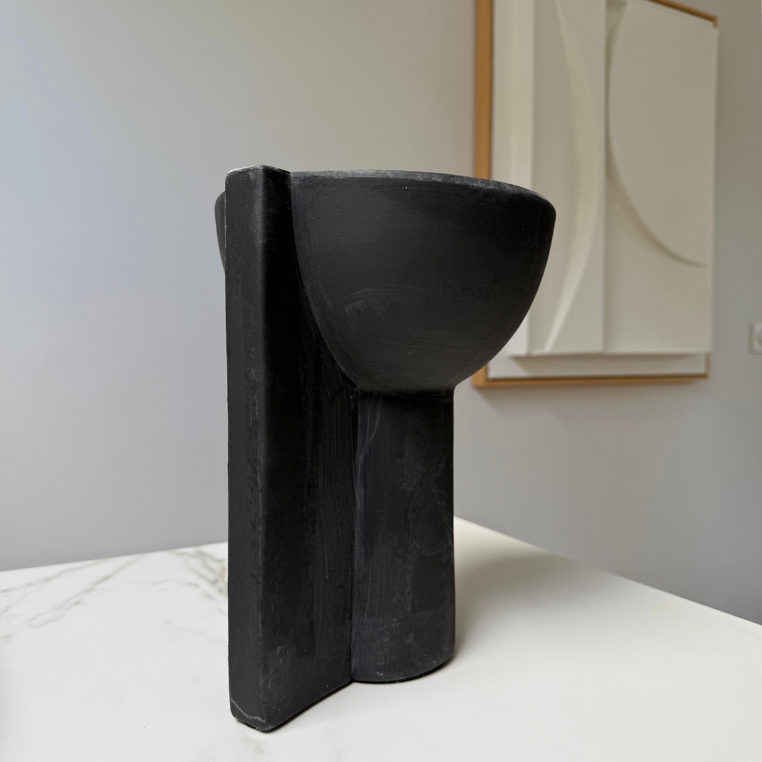 Grote Japandi / Wabi Sabi stijl vaas, decoratief op zichzelf of met droogbloemen