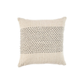 Vierkante Misty kussenhoes met subtiele textuur en natuurlijke uitstraling in een naturel kleur met zwarte stiksels