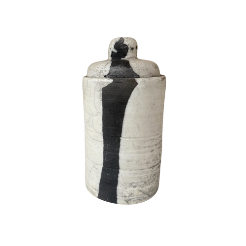 Keramische pot met craquelé glazuur en zwarte decoratieve band