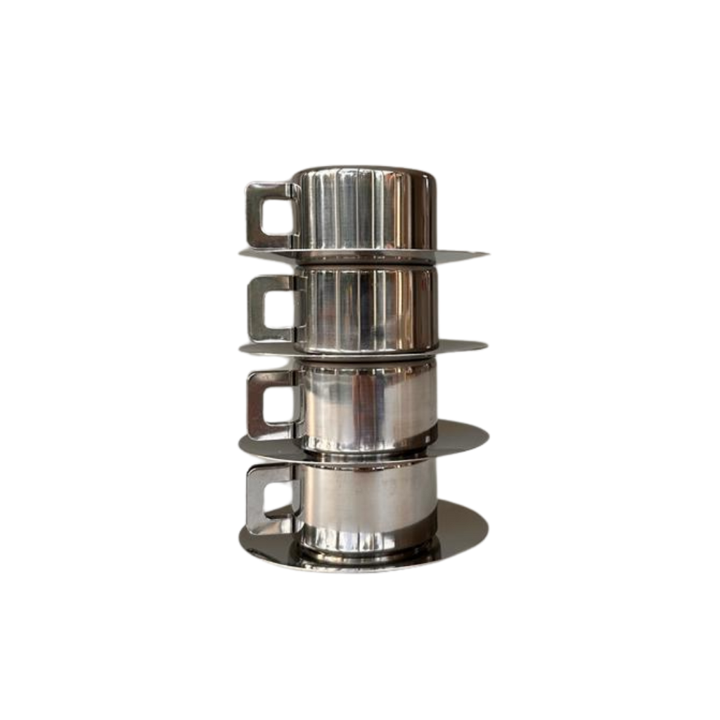 Vintage RVS set van 4 dubbelwandige espresso kopjes en 4 schotels. Italiaans design, gemaakt door STO Casalinghi. Roestvrij staal