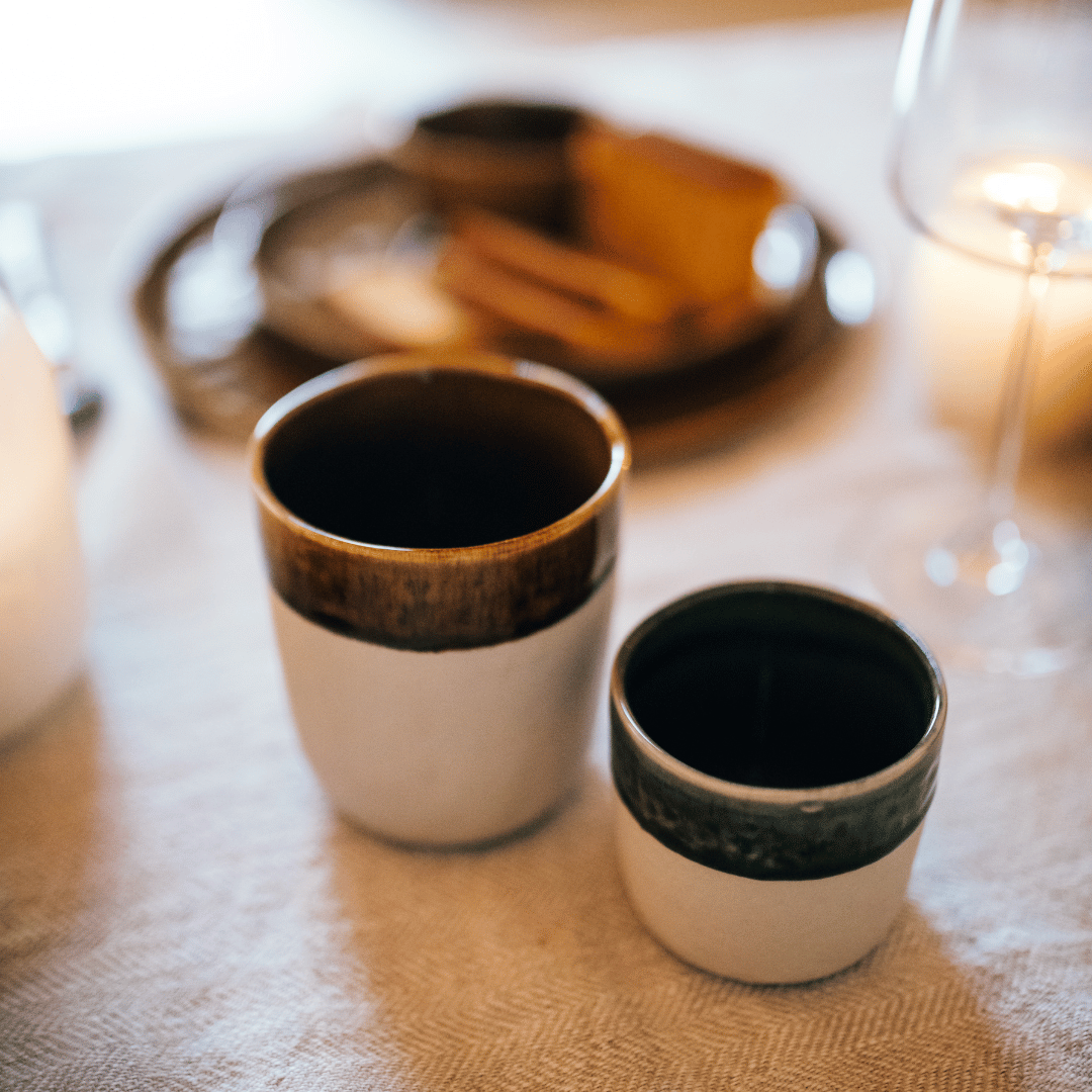 Spiro koffiekop bruin en espressokopje groen van Pomax