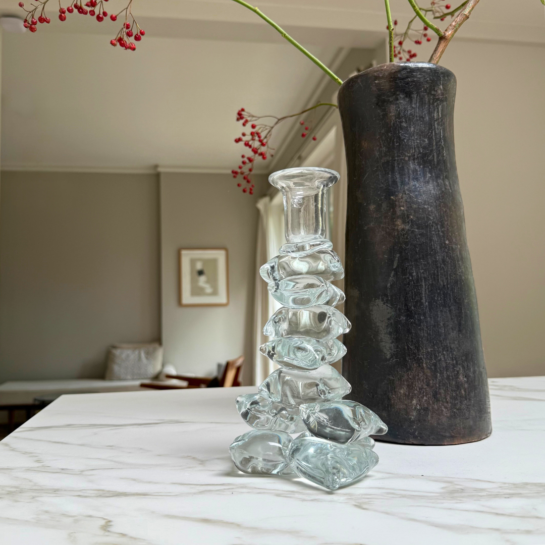 Glazen Zephyr kaarshouder – moderne, artistieke toevoeging voor sfeervol interieur